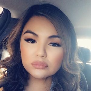 Meet your Posher, Cynthia